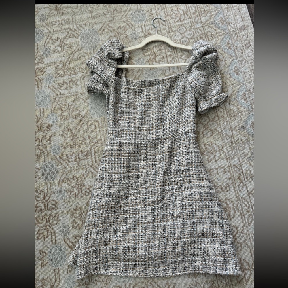 Vestique Tweed Puff Sleeve Dress